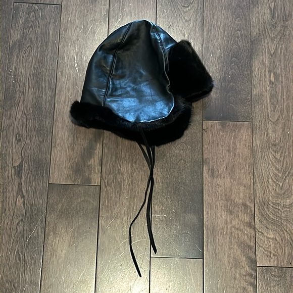 NEW black mink leather trapper hat, lined with real ethical fur - Picture 6 of 10